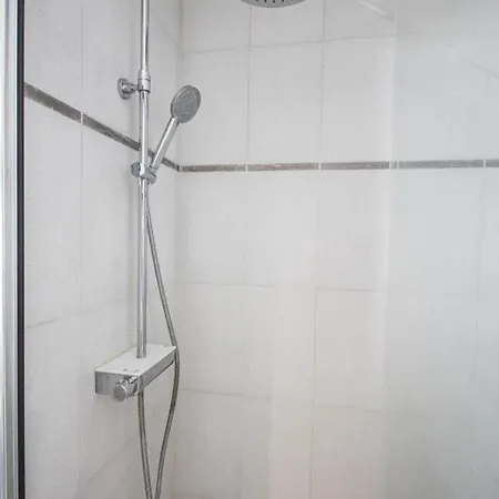 Wasquehal - House With Garden 8P 4Br ! * Wasquehal